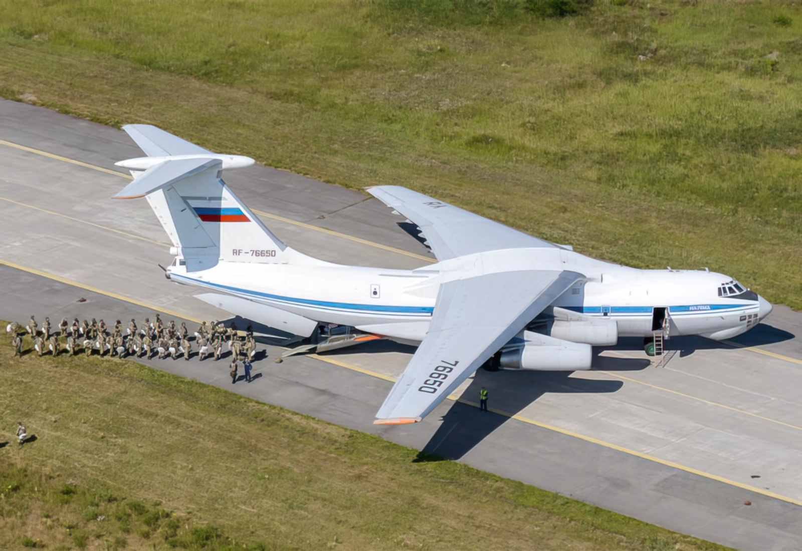 Ilyushin Il76 Candid 34 A4 Photo Print