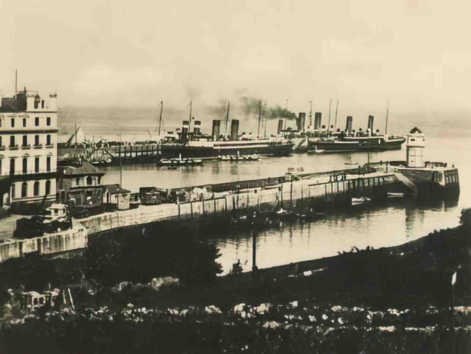 Isle of Man Douglas Piers c 1920s Vintage A4 Photo Print