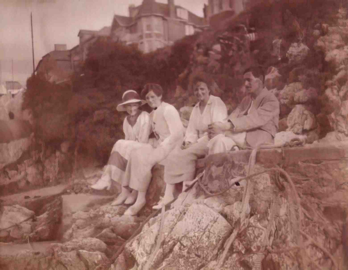Isle of Wight On the Rocks Vintage A4 Photo Print