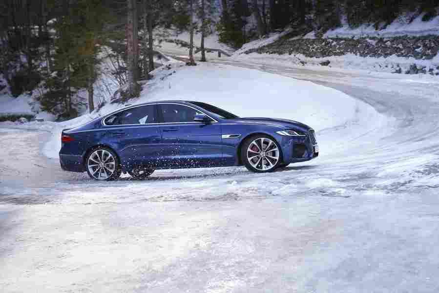 JAGUAR XF  X260  6948 37 Car A4 Photo Print