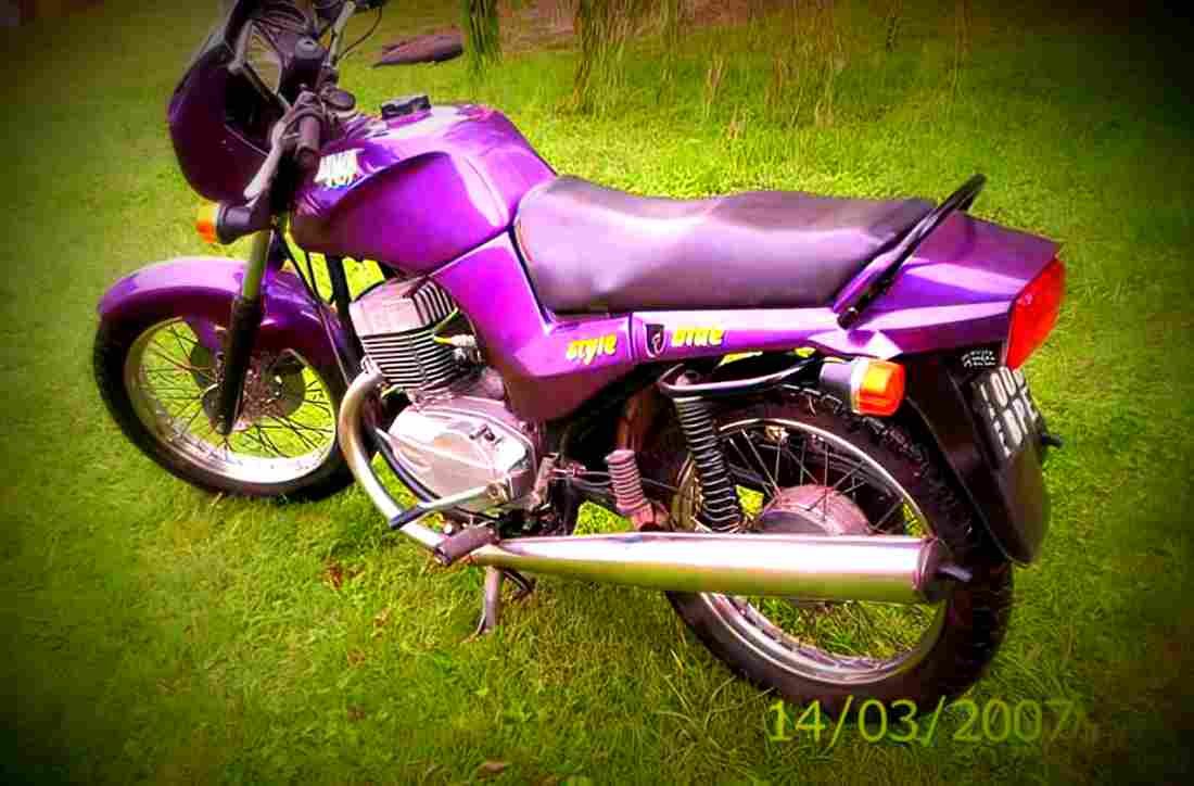 Jawa 350 Style 2000 1 motorbike A4 Photo Print