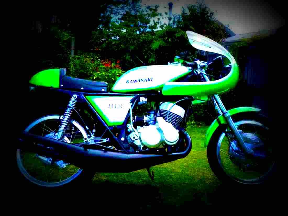 Kawasaki A7 Avenger 1970 5 motorbike A4 Photo Print