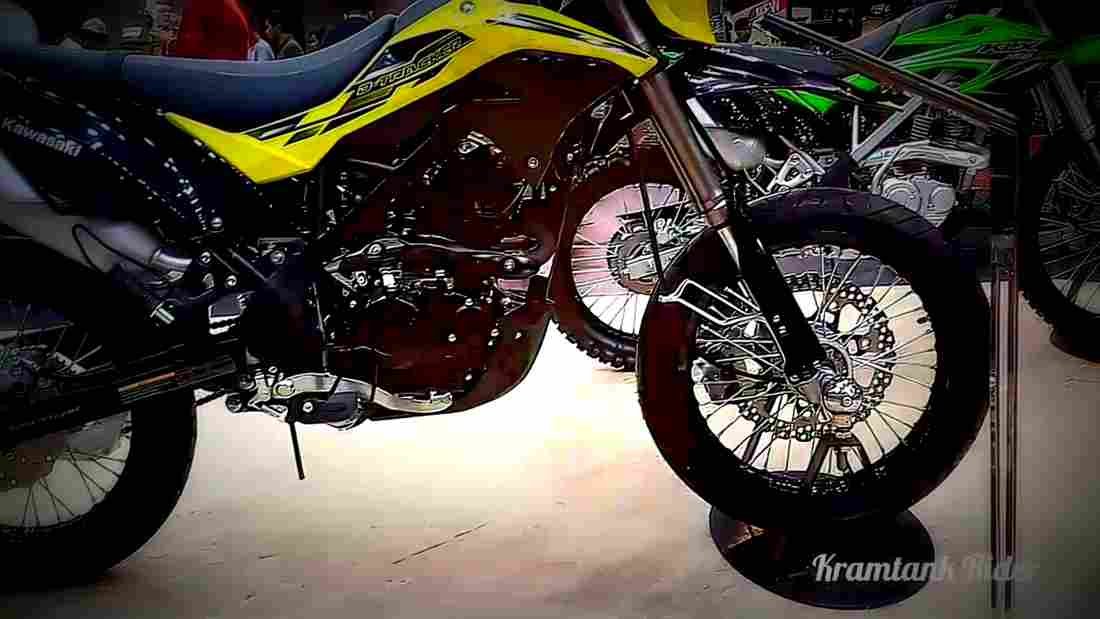 Kawasaki D Tracker 2017 3 motorbike A4 Photo Print