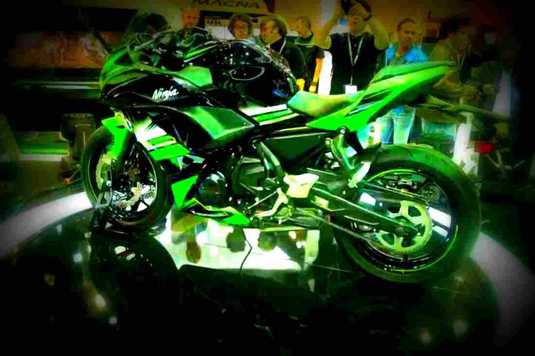 Kawasaki ER 6f 2017 4 motorbike A4 Photo Print