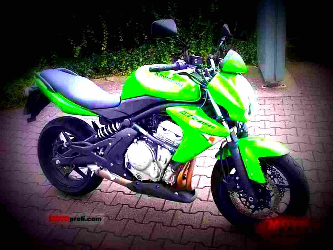 Kawasaki GPX 600 R (reduced effect) 1990 3 motorbike A4 Photo Print