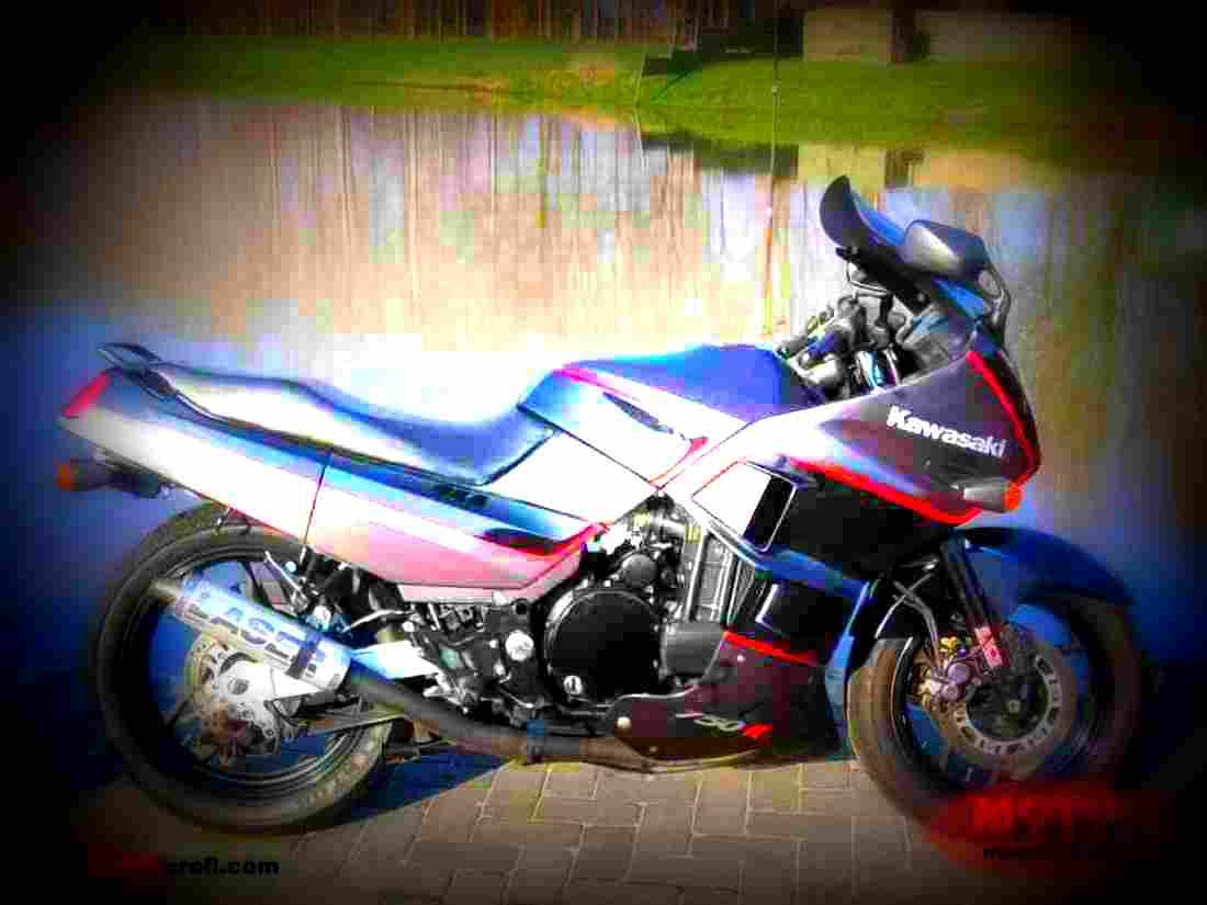 Kawasaki GPX 750 R 1989 1 motorbike A4 Photo Print