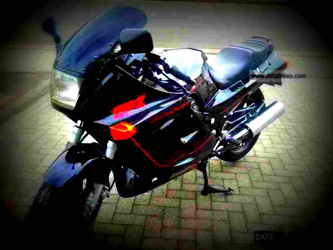 Kawasaki GPZ 1000 RX (reduced effect) 1986 3 motorbike A4 Photo Print