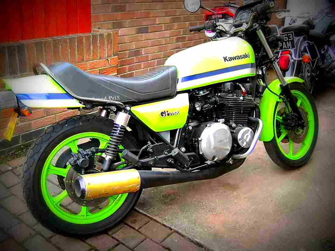 Kawasaki GPZ 1100 1984 6 motorbike A4 Photo Print