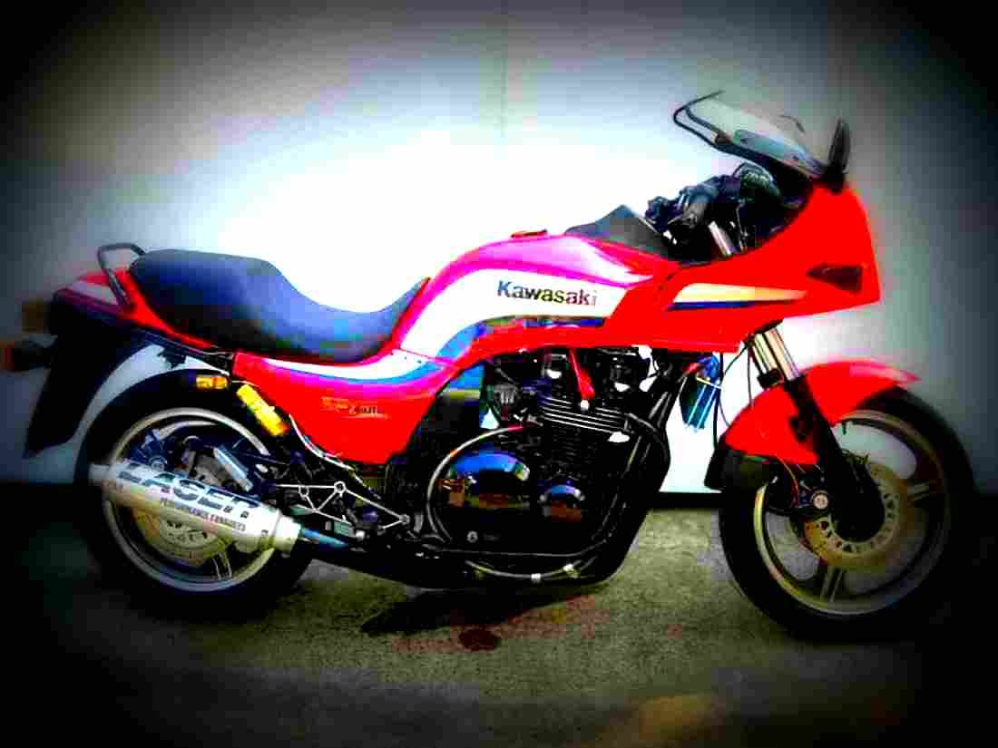 Kawasaki GPZ 1100 1986 1 motorbike A4 Photo Print