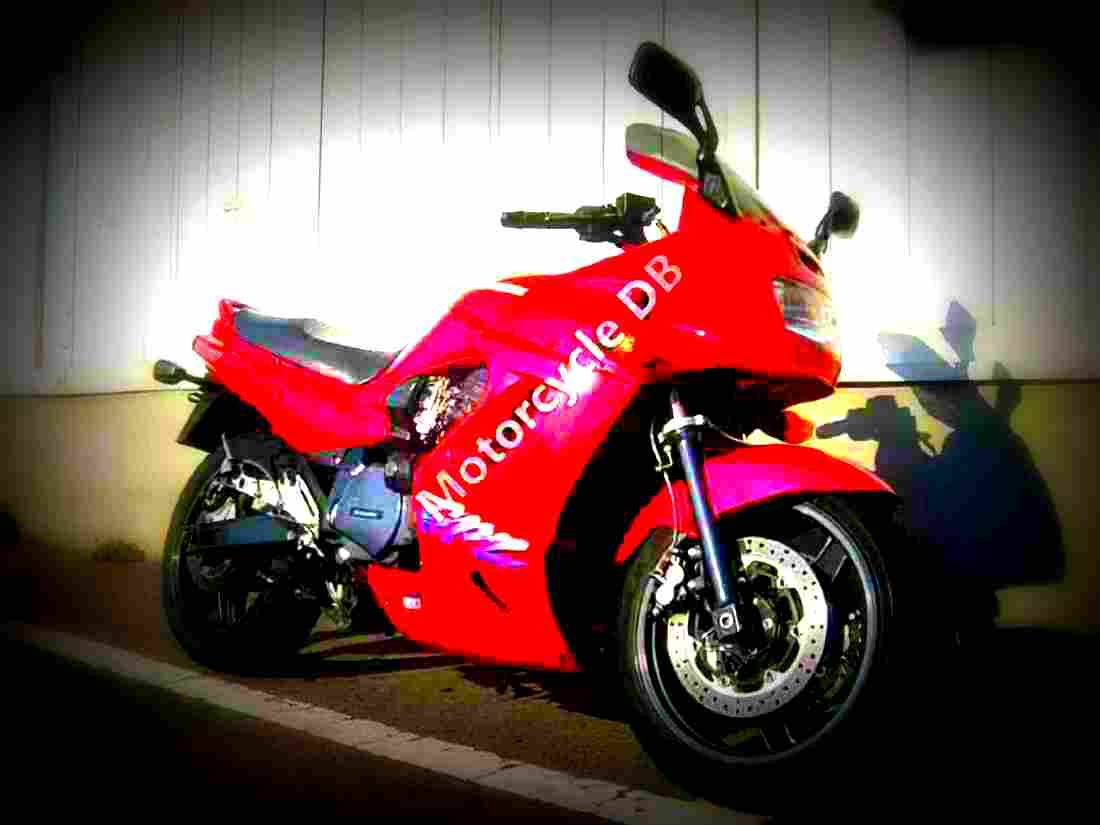 Kawasaki GPZ 1100 1997 1 motorbike A4 Photo Print