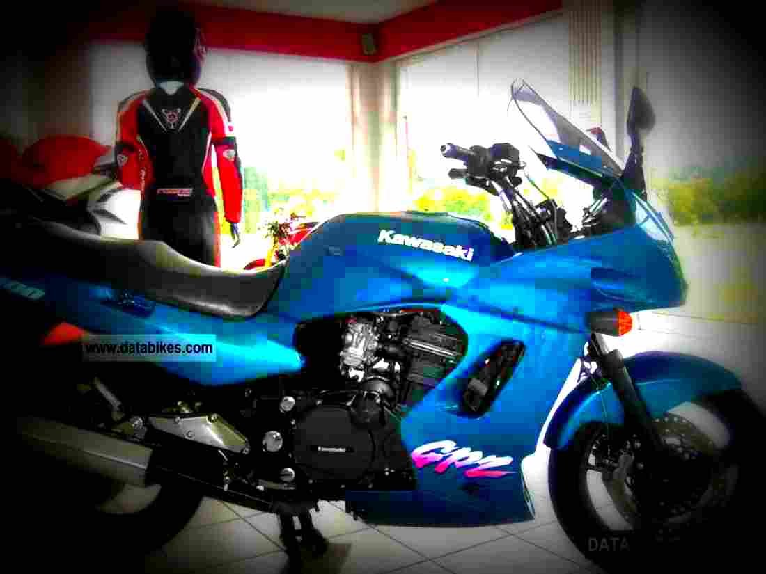 Kawasaki GPZ 1100 1997 4 motorbike A4 Photo Print