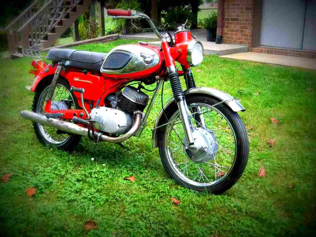Kawasaki GPZ 1100 F 1 1981 6 motorbike A4 Photo Print