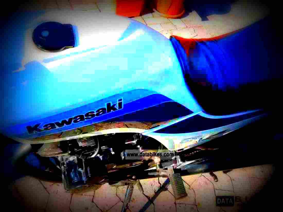 Kawasaki GPZ 305 Belt Drive 1988 1 motorbike A4 Photo Print
