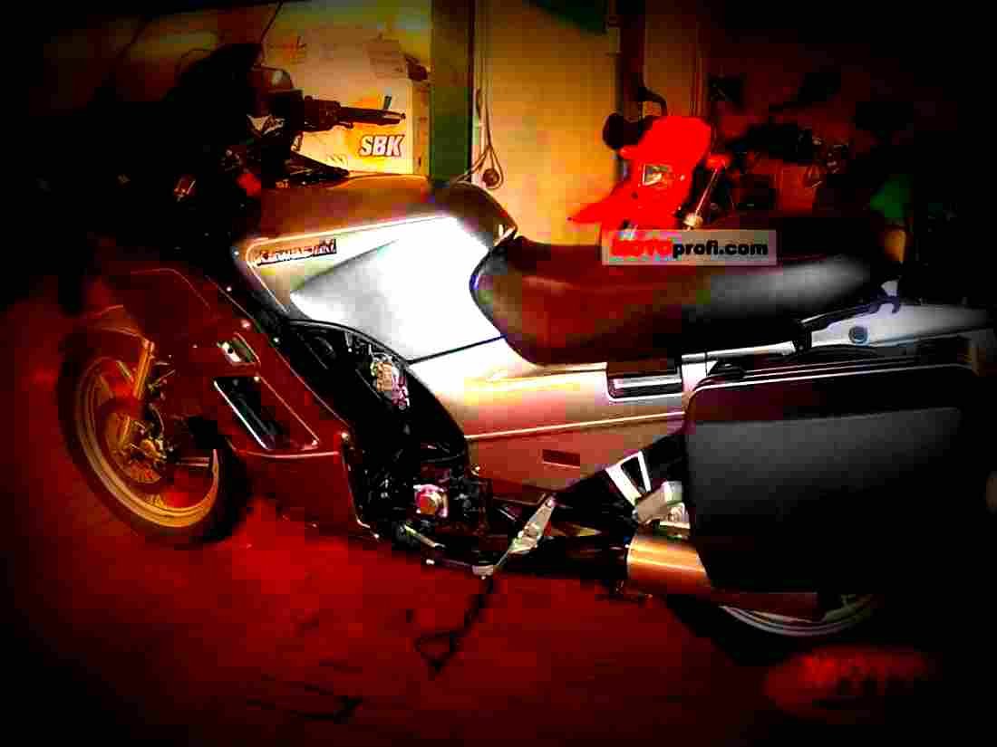 Kawasaki GPZ 305 Belt Drive (reduced effect) 1989 4 motorbike A4 Photo Print