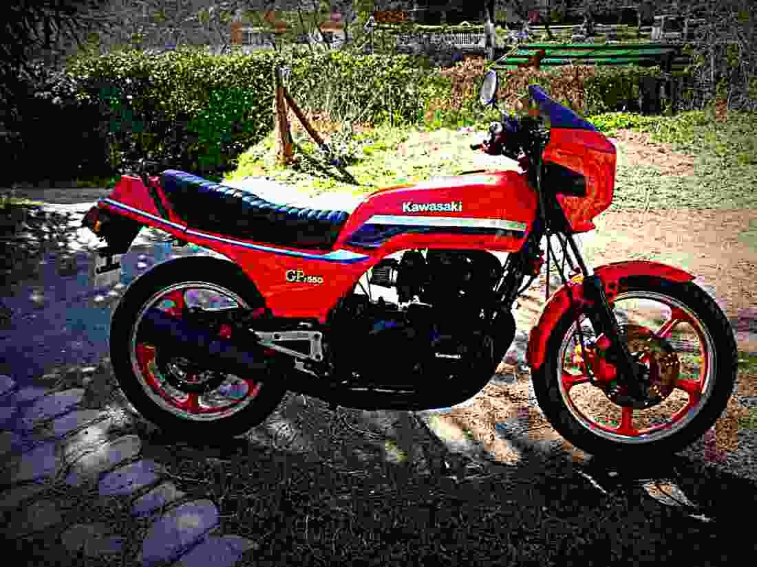Kawasaki GPZ 550 1982 1 motorbike A4 Photo Print