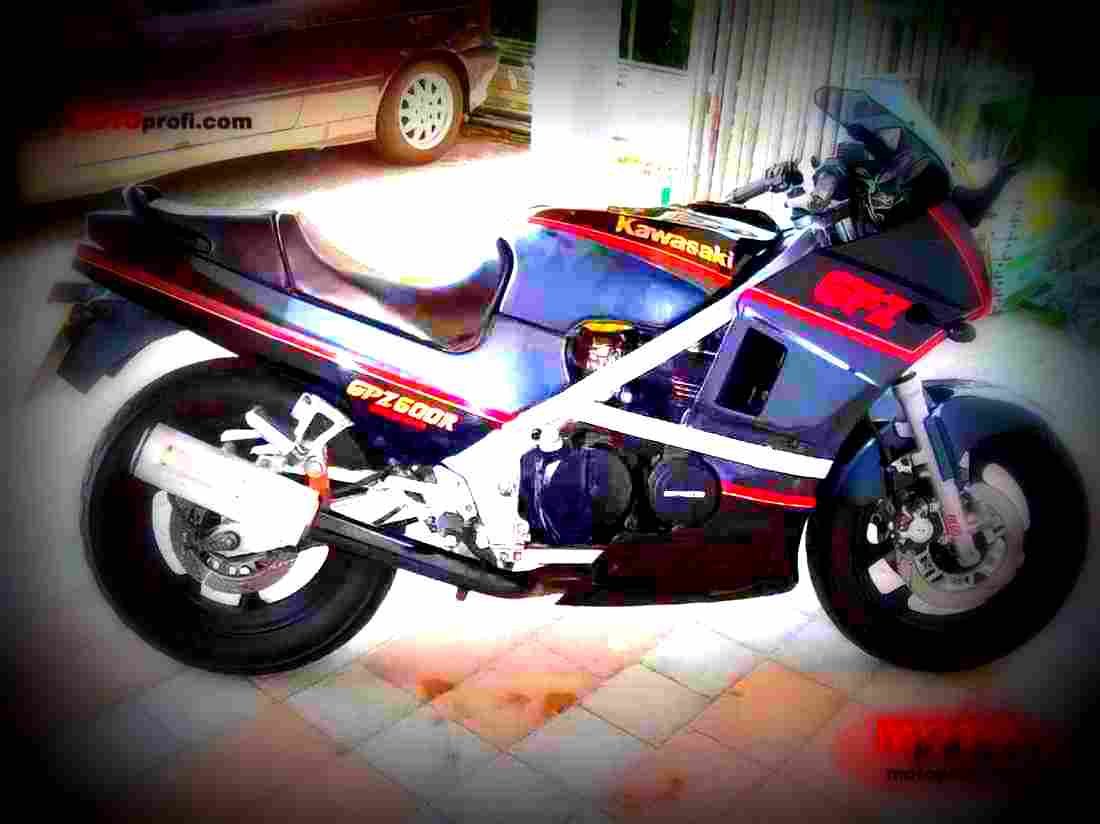 Kawasaki GPZ 600 R 1987 3 motorbike A4 Photo Print