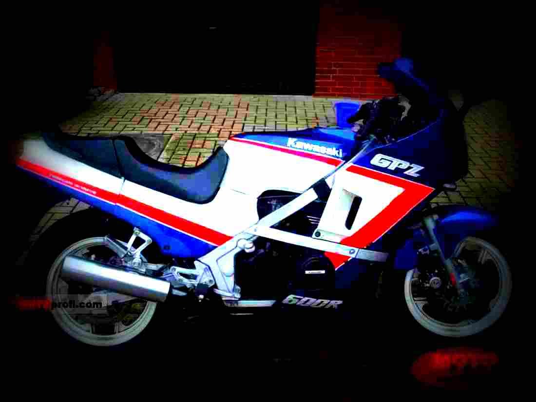 Kawasaki GPZ 600 R 1989 4 motorbike A4 Photo Print