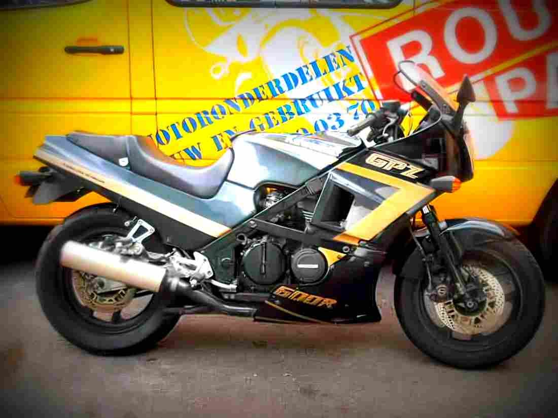 Kawasaki GPZ 600 R 1990 1 motorbike A4 Photo Print