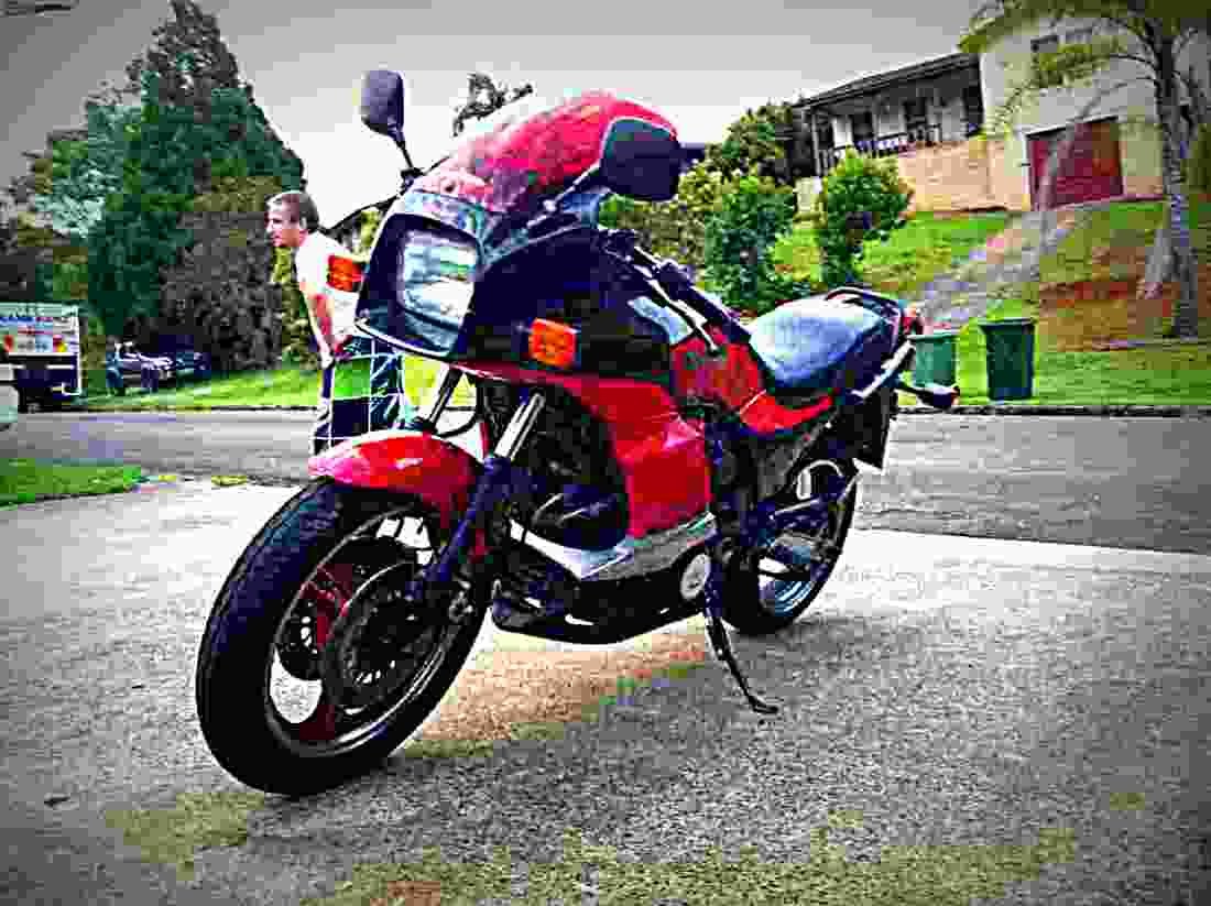 Kawasaki GPZ 750 1984 4 motorbike A4 Photo Print
