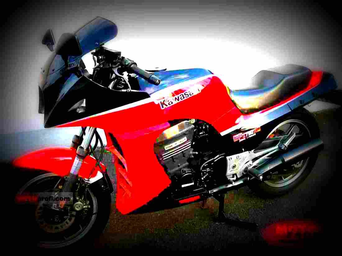 Kawasaki GPZ 750 1985 1 motorbike A4 Photo Print