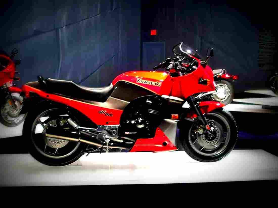 Kawasaki GPZ 900 R 1984 4 motorbike A4 Photo Print