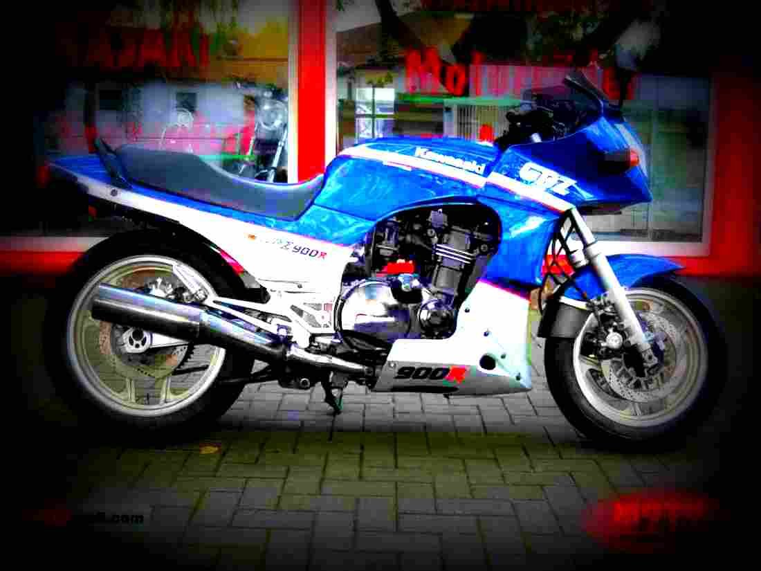 Kawasaki GPZ 900 R 1990 1 motorbike A4 Photo Print