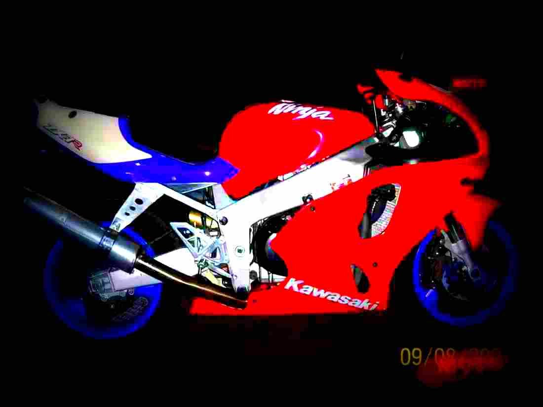 Kawasaki GPZ 900 R (reduced effect) 1984 5 motorbike A4 Photo Print
