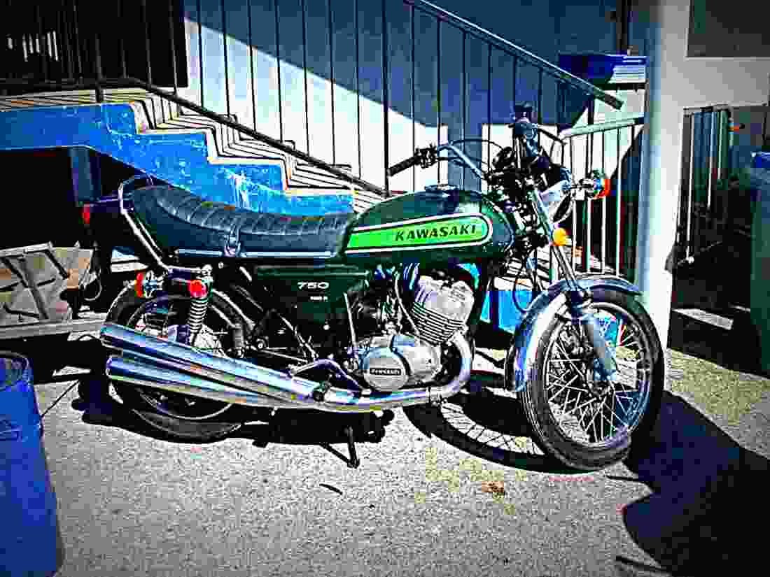 Kawasaki KH 250 1978 5 motorbike A4 Photo Print