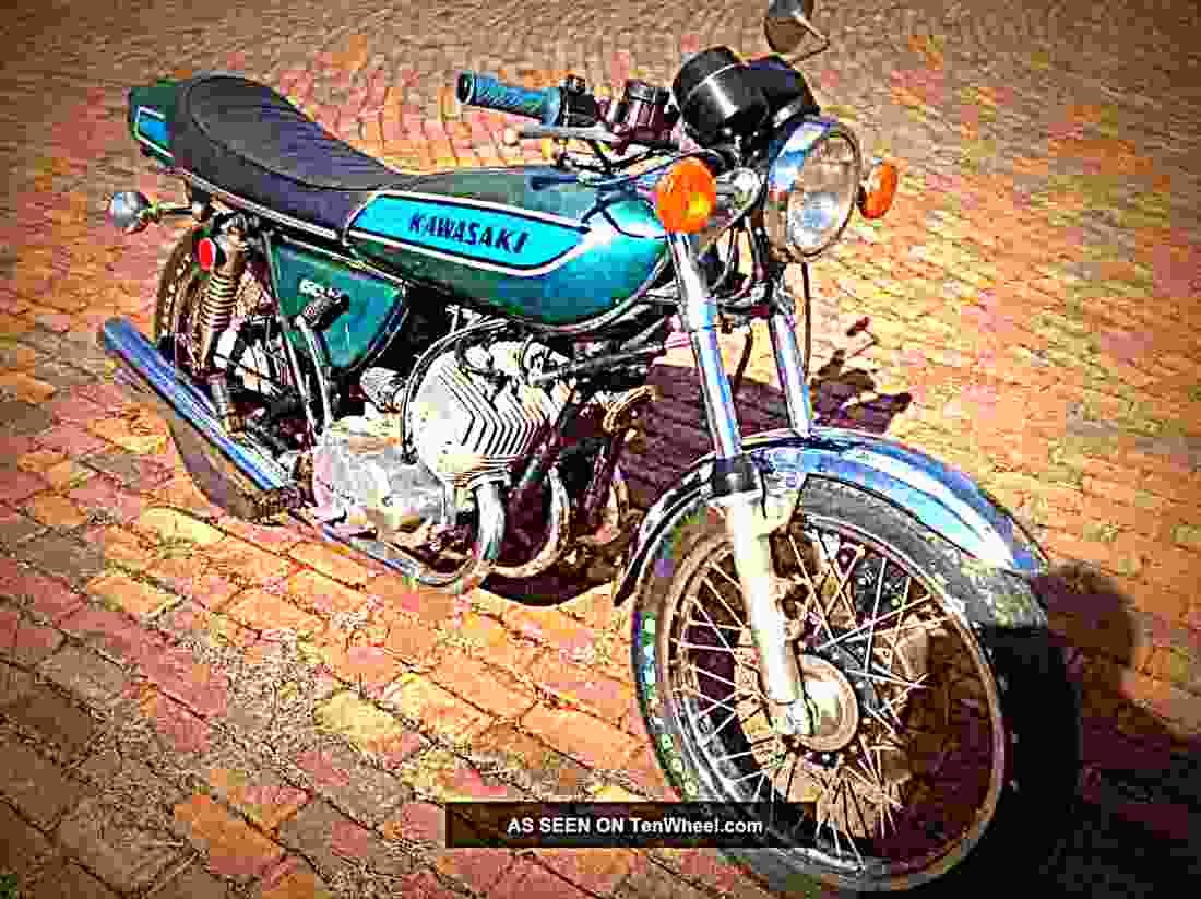 Kawasaki KH 500 1975 1 motorbike A4 Photo Print