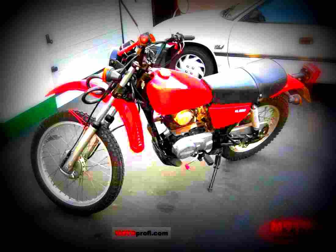 Kawasaki KL 250 1978 1 motorbike A4 Photo Print
