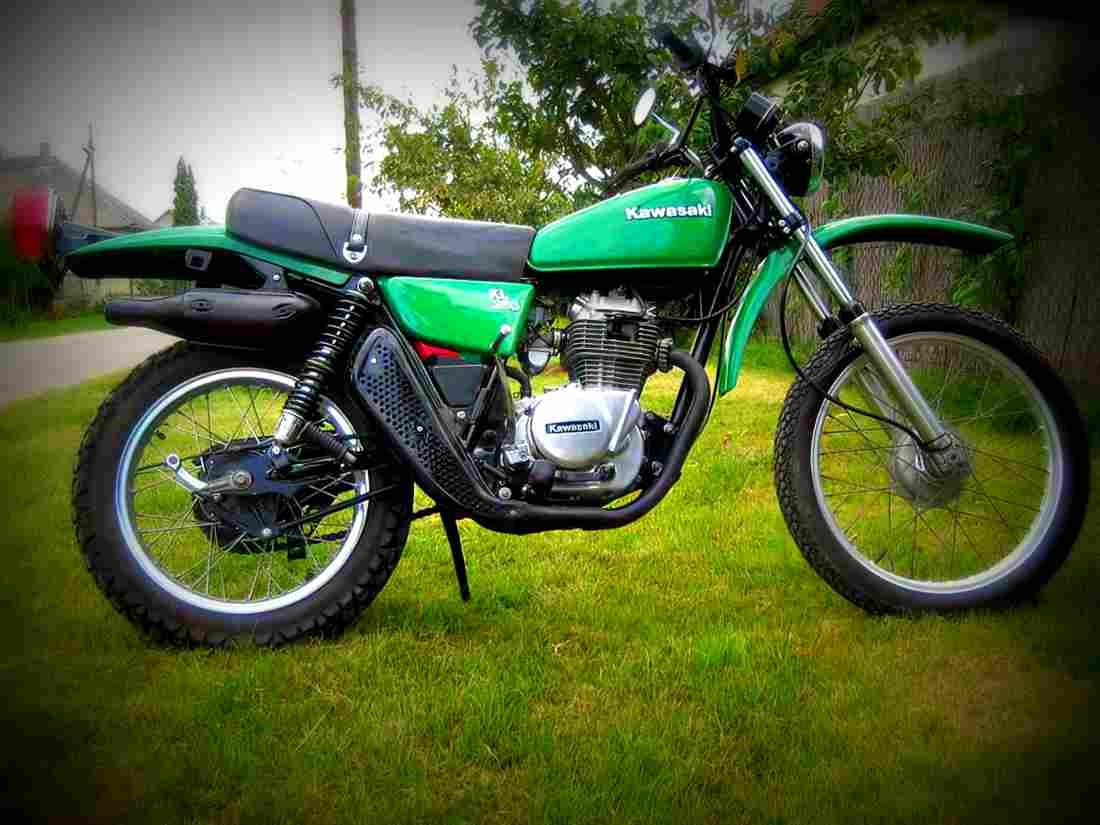 Kawasaki KL 250 1979 1 motorbike A4 Photo Print