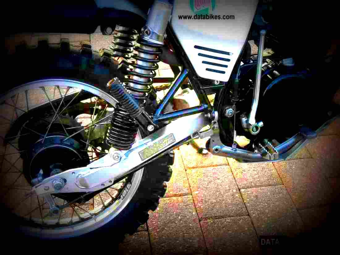 Kawasaki KL 250 1982 2 motorbike A4 Photo Print