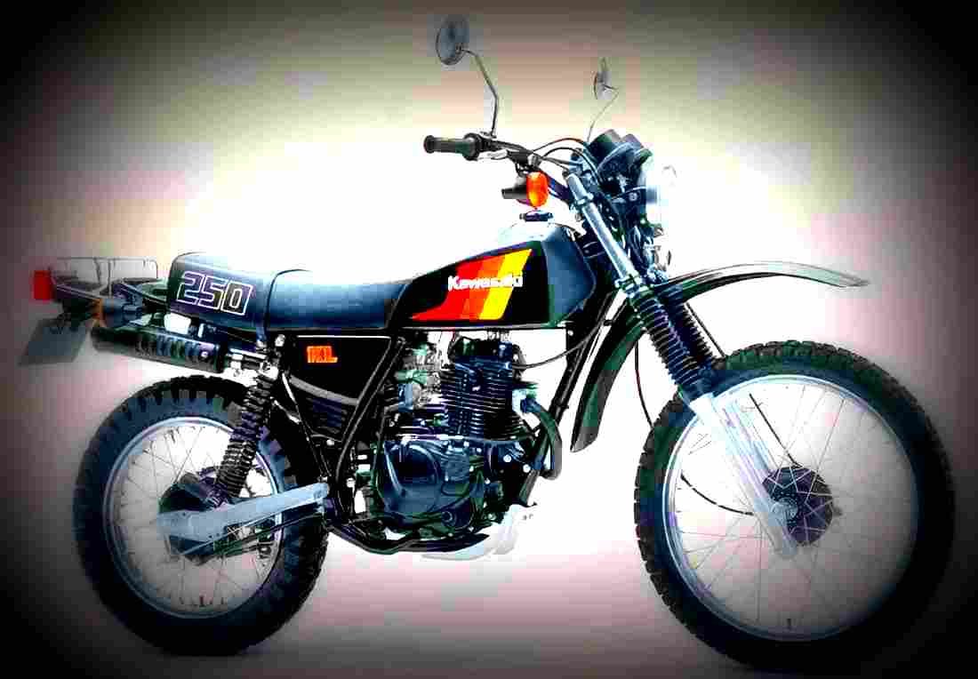 Kawasaki KL 250 1983 3 motorbike A4 Photo Print