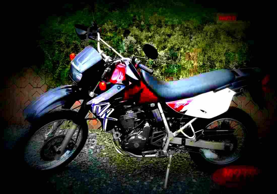 Kawasaki KLR 650 1995 1 motorbike A4 Photo Print