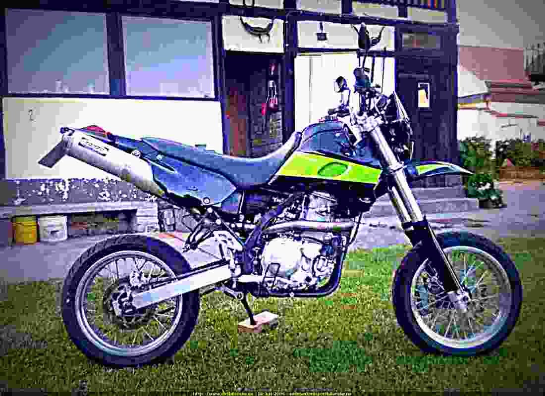 Kawasaki KLX 650 1995 5 motorbike A4 Photo Print