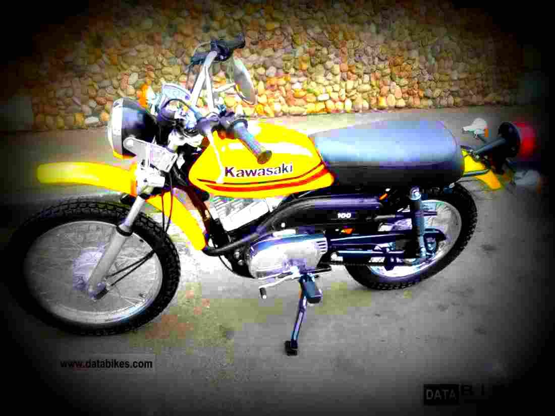 Kawasaki KM 100 1980 2 motorbike A4 Photo Print