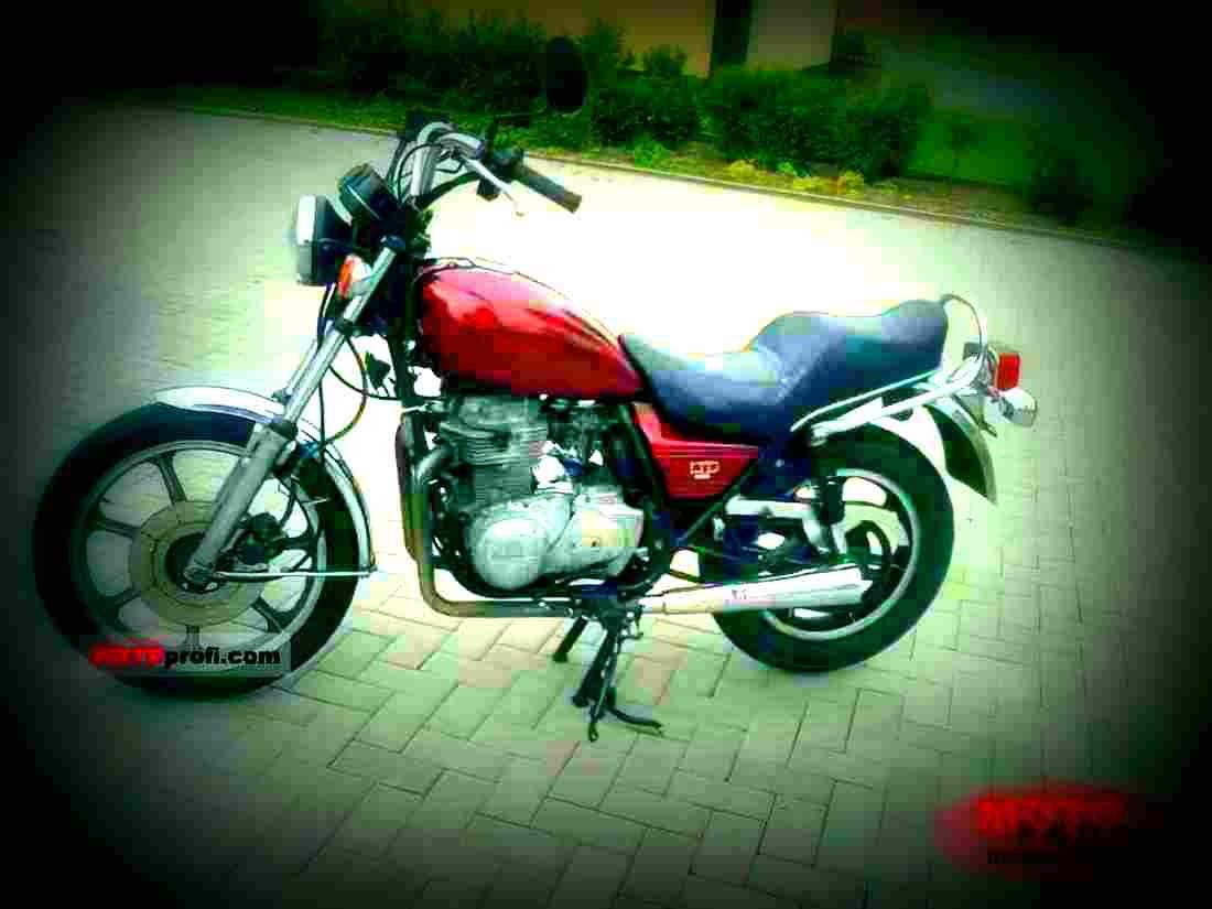 Kawasaki KM 100 1980 6 motorbike A4 Photo Print