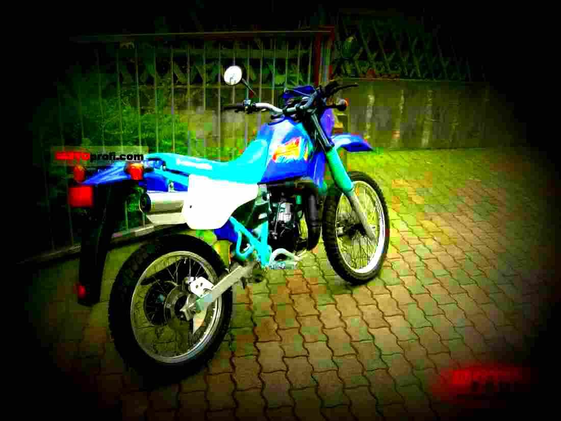 Kawasaki KMX 125 1998 3 motorbike A4 Photo Print