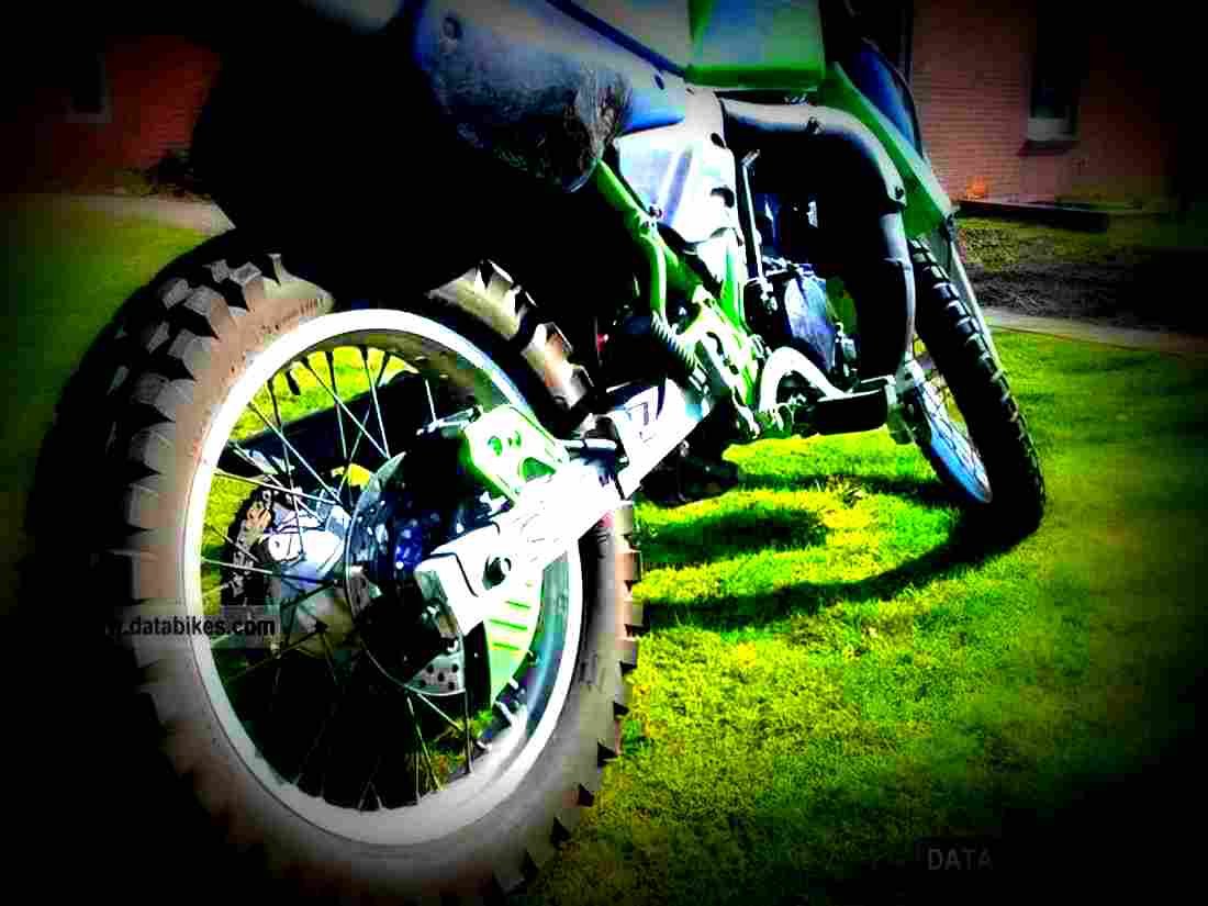 Kawasaki KMX 200 1990 1 motorbike A4 Photo Print
