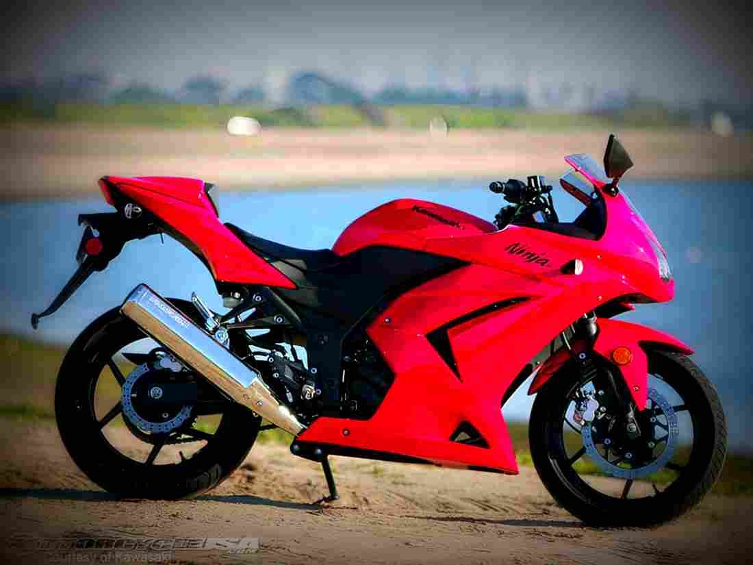 Kawasaki Ninja 250R Ninja 250R 3 motorbike A4 Photo Print
