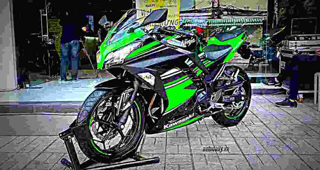 Kawasaki Ninja 300 Performance 2017 3 motorbike A4 Photo Print