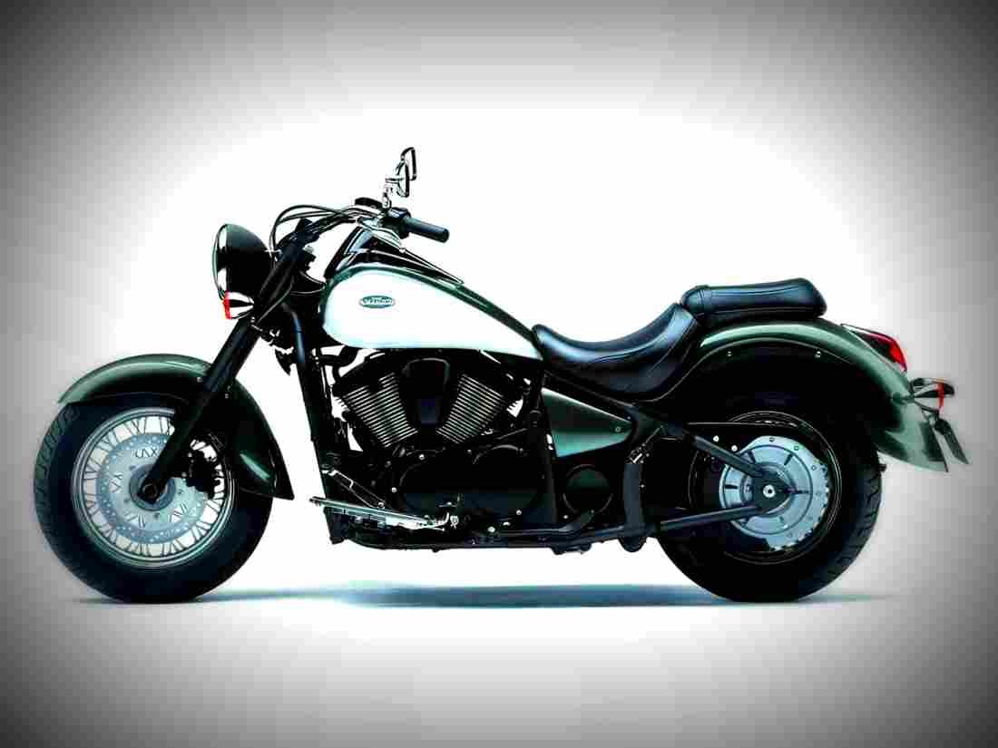 Kawasaki VN 1700 Classic 2017 1 motorbike A4 Photo Print