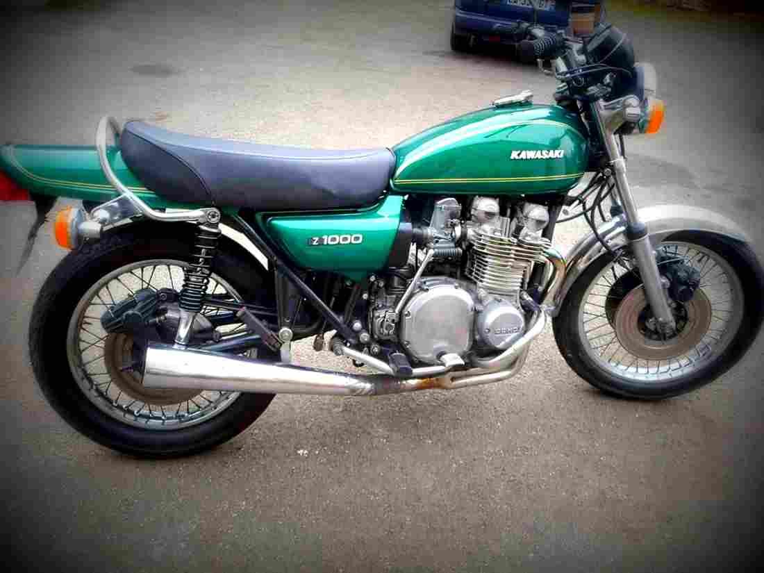 Kawasaki Z 1000 1977 2 motorbike A4 Photo Print