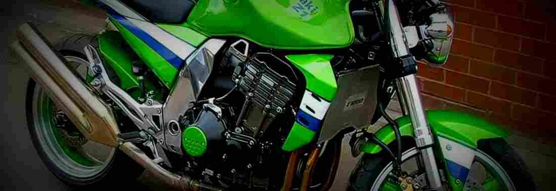 Kawasaki Z 1000 2003 1 825x284 motorbike A4 Photo Print