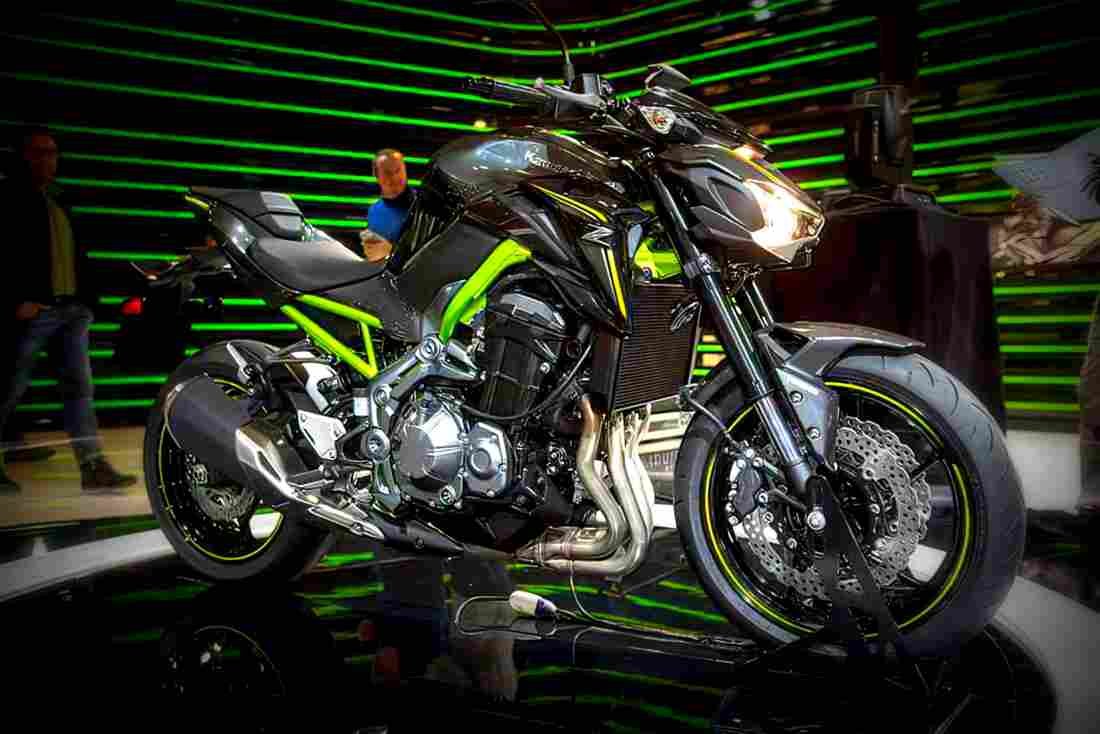 Kawasaki Z800 e version 2017 2 motorbike A4 Photo Print