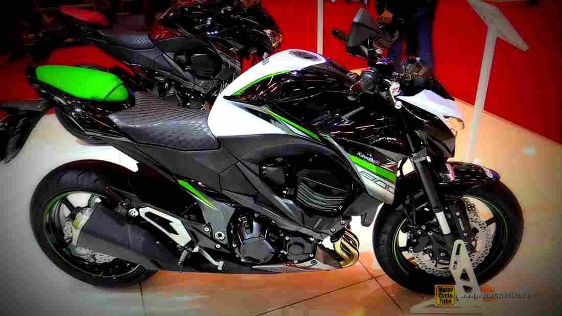 Kawasaki Z800 e version 2017 3 motorbike A4 Photo Print