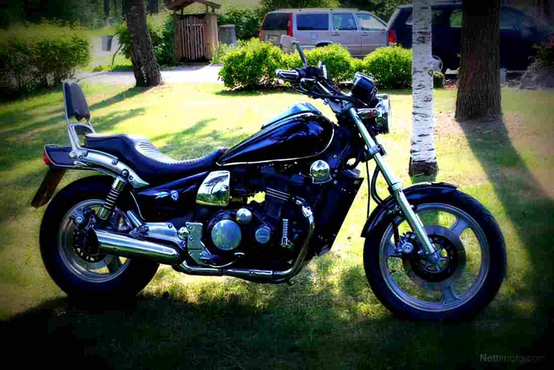 Kawasaki ZL 1000 1988 1 motorbike A4 Photo Print