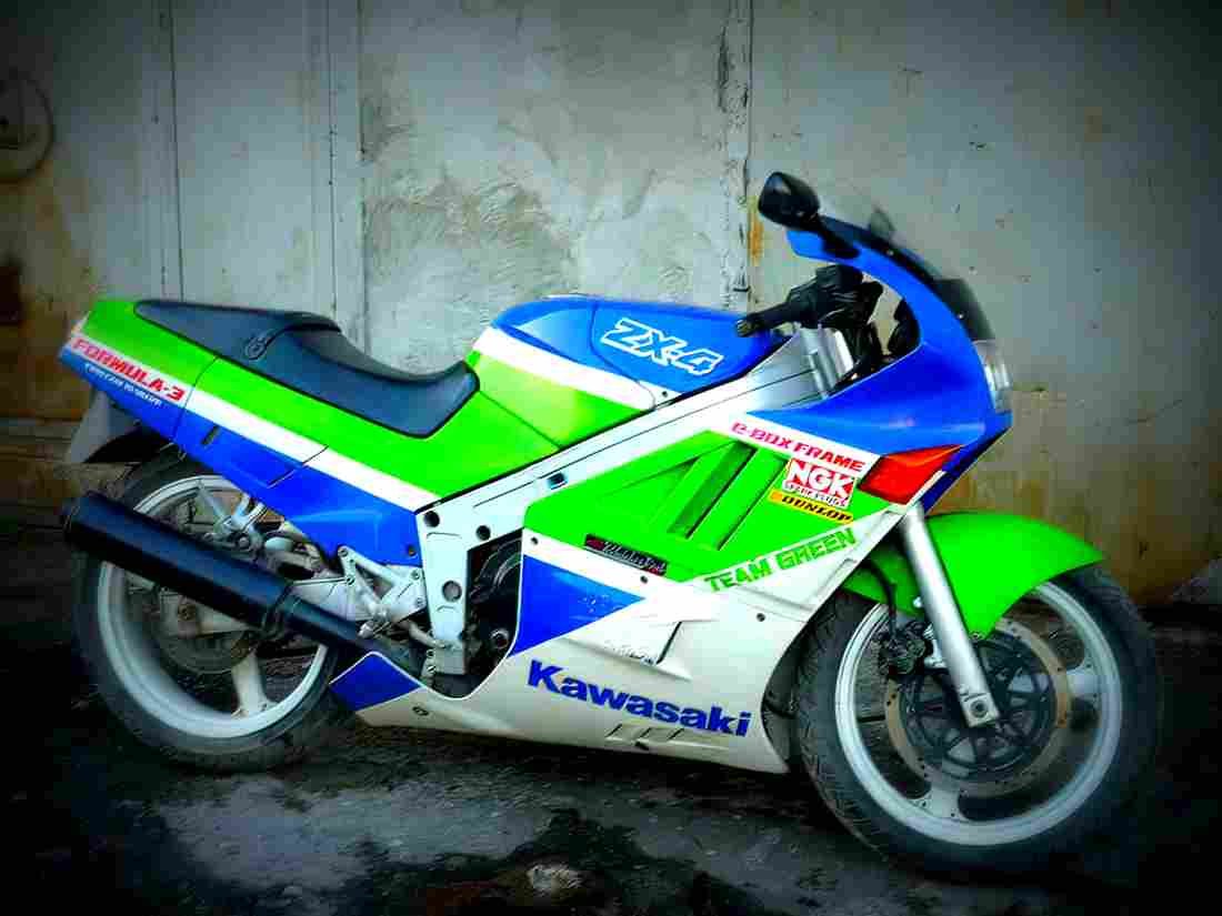 Kawasaki ZX 10 1989 1 motorbike A4 Photo Print