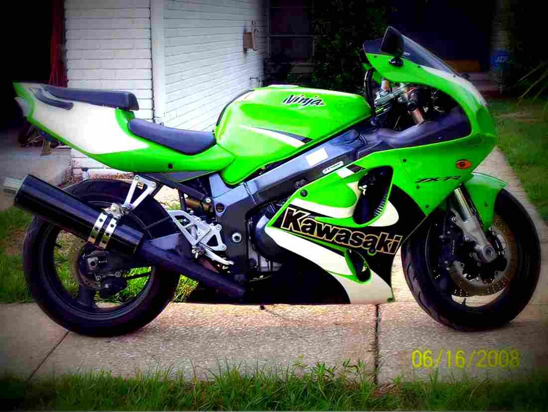 Kawasaki ZX 7R 2003 4 motorbike A4 Photo Print