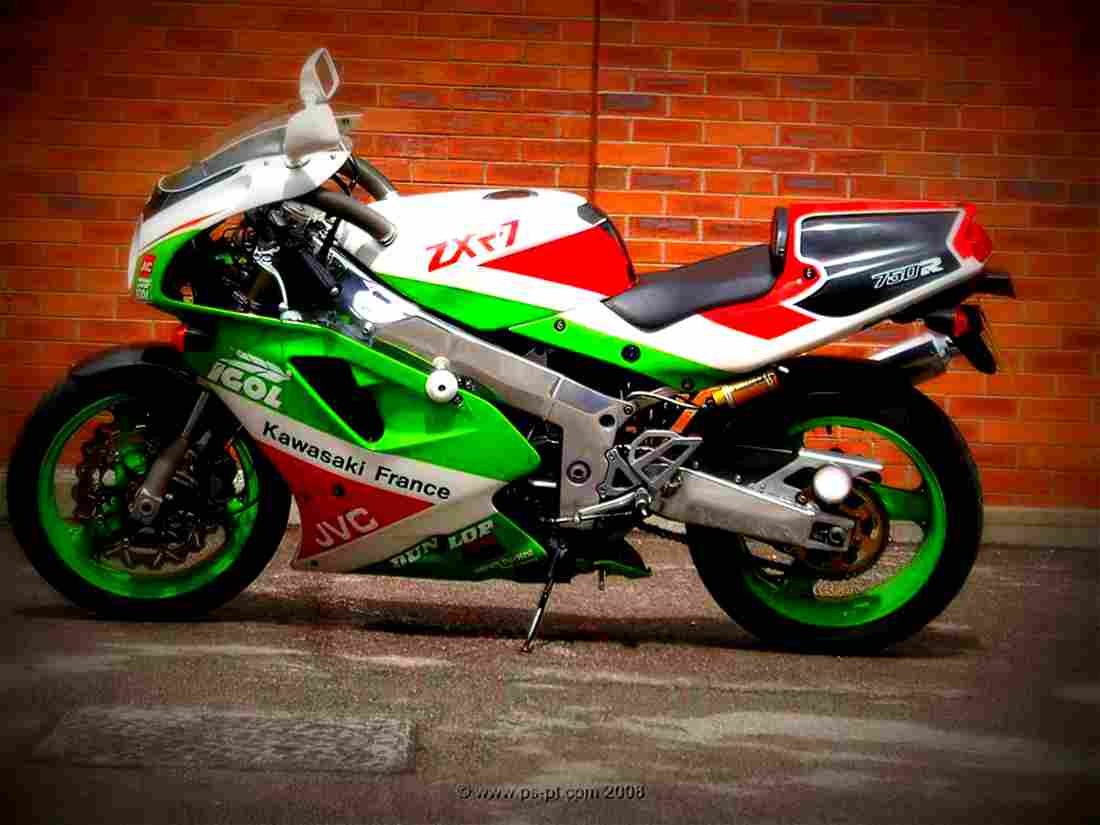 Kawasaki ZXR 750 1993 3 motorbike A4 Photo Print